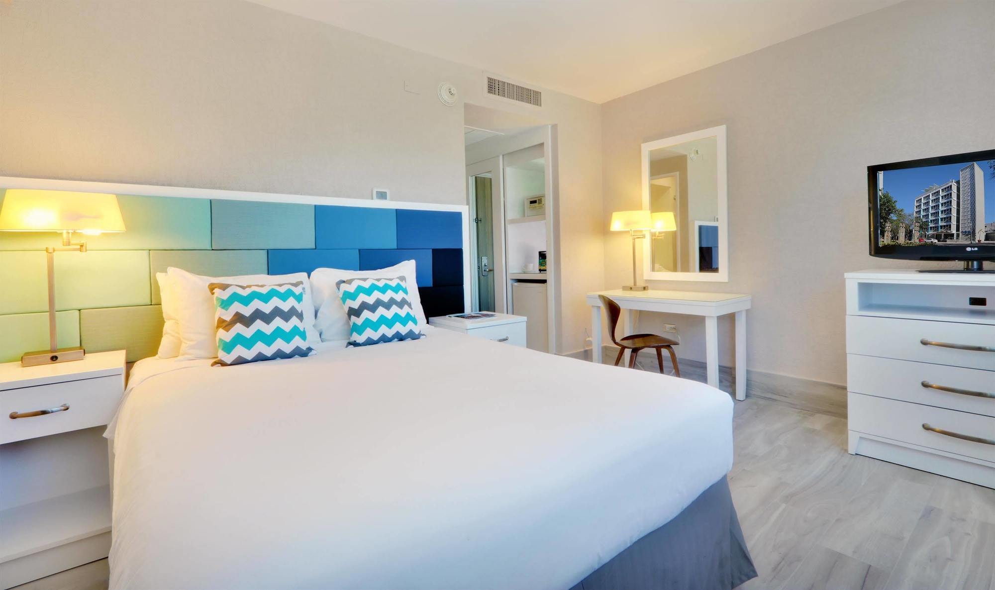 Quality Inn El Portal San Juan Eksteriør bilde